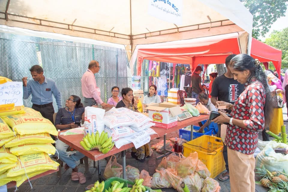 ‘Golden Harvest to Your Hand’ Program Receives Strong Public Response in&nbsp;Colombo